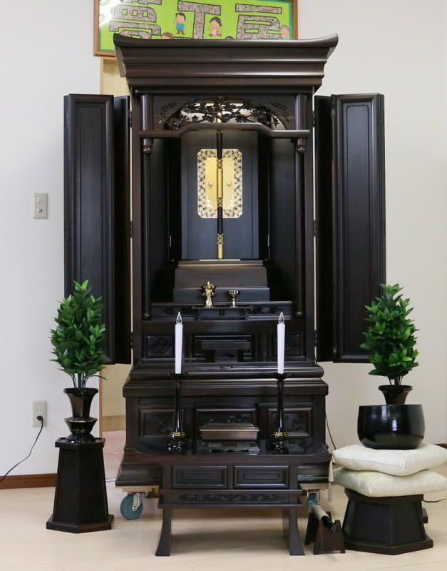 金剛堂 仏壇 木製 仏具一式 木目調 モンブラン 木目調 高さ150cm 創価学会　B901091 614091 ホワイト スリム Amazon｜金剛堂 高さ138.5cmネオスブラウン上下セパレート家具調仏壇