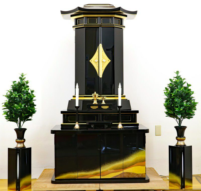 【中古品】黒丹正三方【金箔厨子】金剛堂 創価学会 日蓮正宗 仏壇 仏具 セット 内扉電動開閉式 照明付 兵庫県直接取引 000000000550-02.jpg?size=l&w=